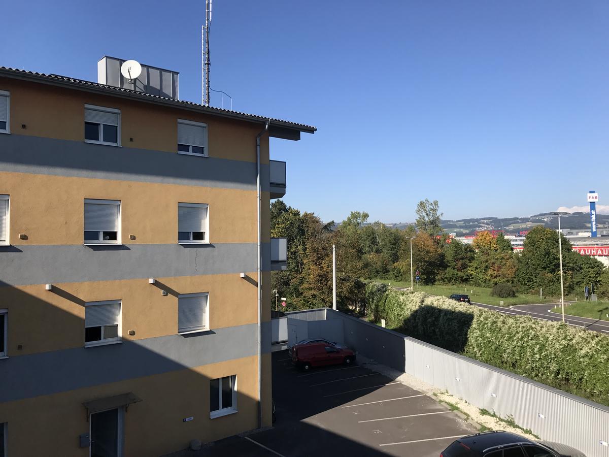 Montagehotel Living@Лінц Екстер'єр фото
